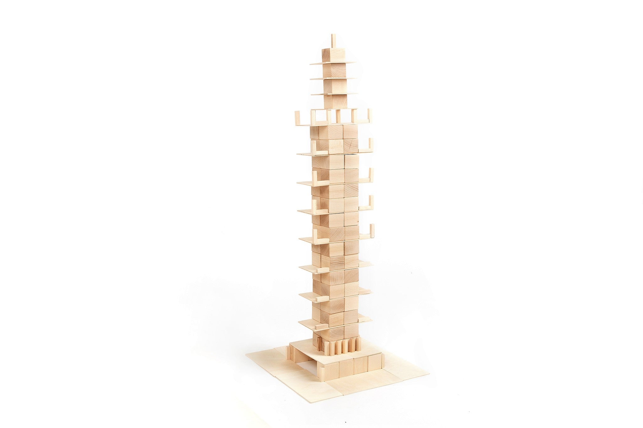 Turm-Bauidee aus Just Blocks BASIC Medium Holzelementen