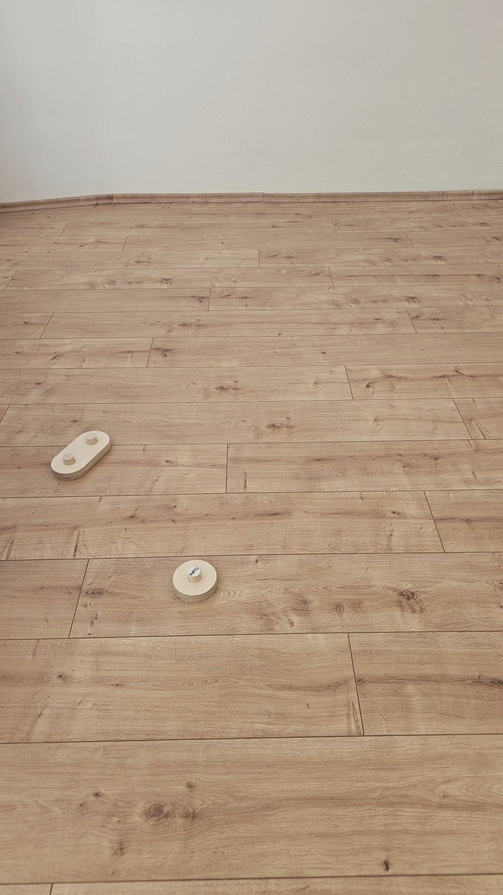 CLIFF Balance Balancebalken 11-teilig mit verschiedenen Aufbau-Möglichkeiten aus Naturholz