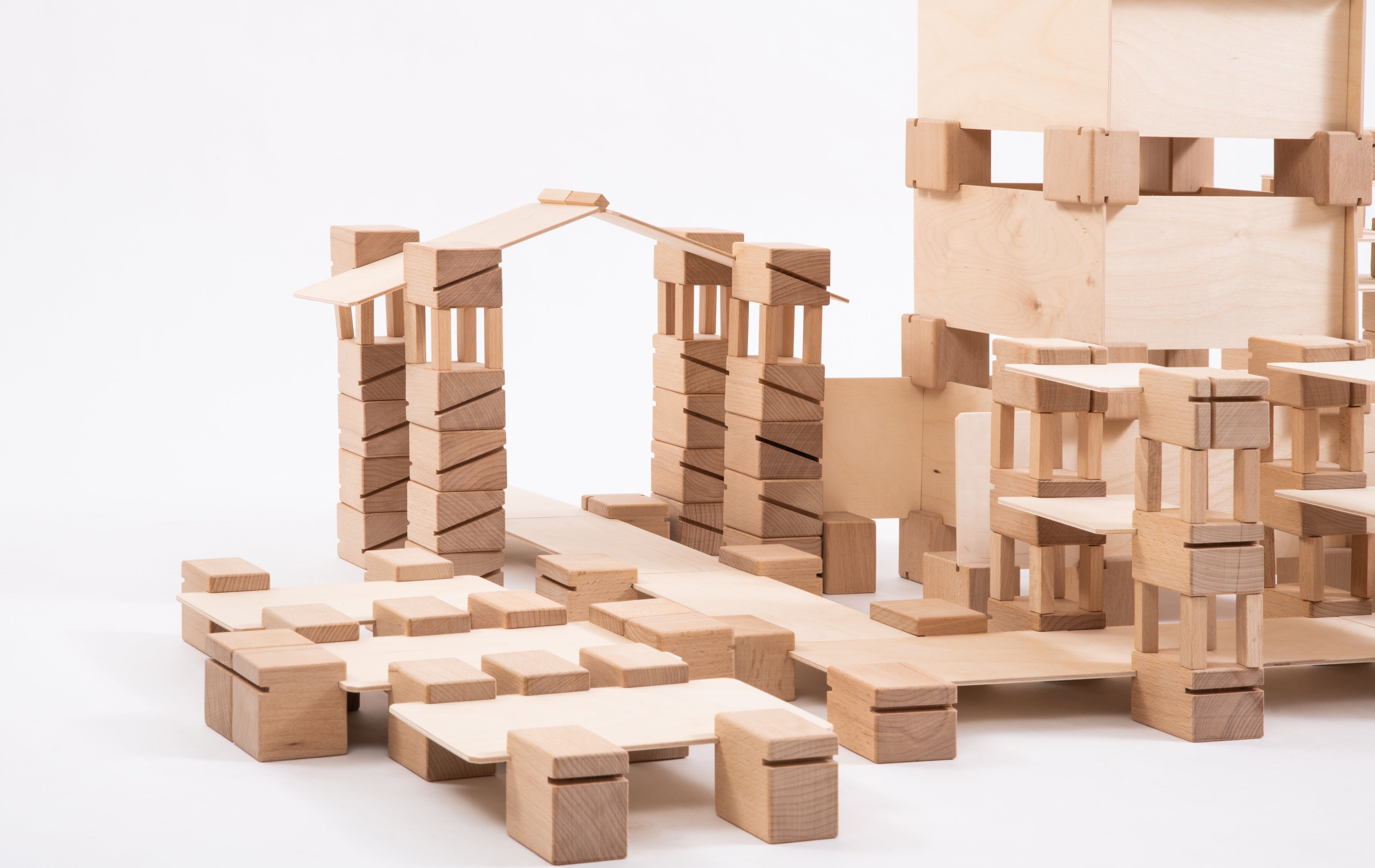 Just Blocks Smart Lines Holzbausteine als offene Bauwelt